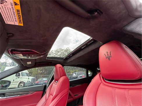 Used 2018 Maserati Quattroporte GTS GranSport image 39