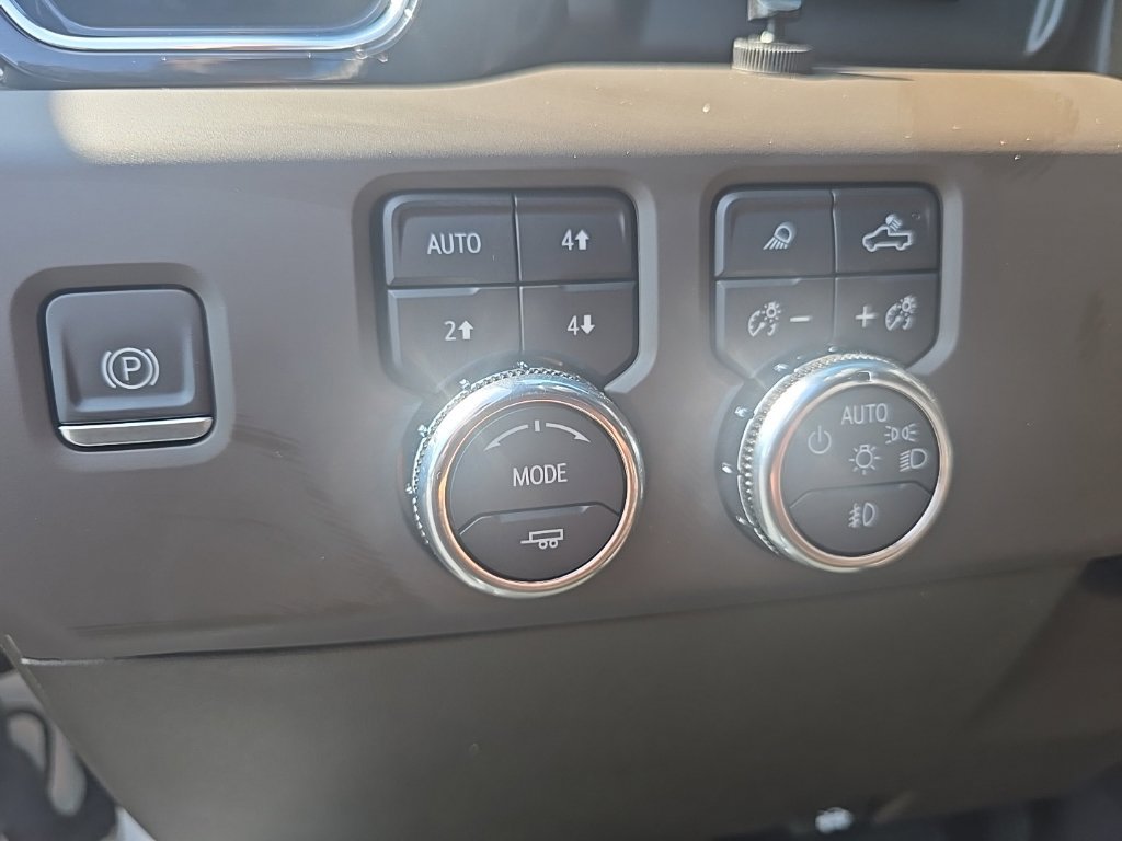 Used 2023 GMC Sierra 1500 Denali w/ Denali Reserve Package AWD/4WD image 16