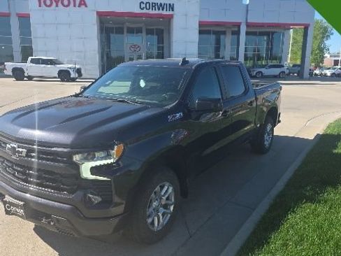 Used 2022 Chevrolet Silverado 1500 RST AWD/4WD image 9