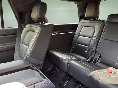 Used 2023 Lincoln Navigator Reserve AWD/4WD image 18