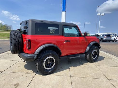 Used 2023 Ford Bronco Badlands w/ Sasquatch Package image 11