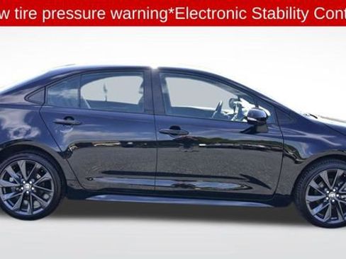 Used 2023 Toyota Corolla SE FWD image 5