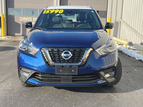 Used 2020 Nissan Kicks SR w/ SR Premium Package image 3