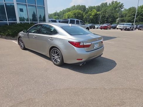 Used 2016 Lexus ES 350 w/ Luxury Package w/Wood Trim FWD image 10