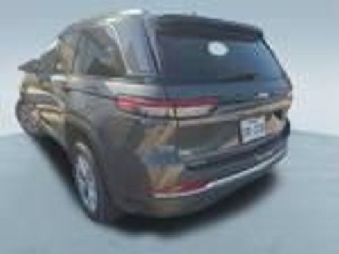 Used 2022 Jeep Grand Cherokee Limited RWD image 4