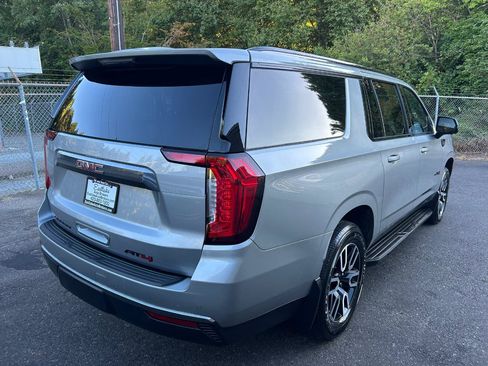Used 2024 GMC Yukon XL AT4 w/ Technology Package AWD/4WD image 5