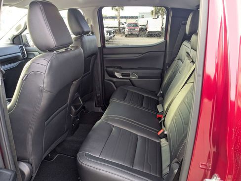 Used 2025 Ford Ranger Lariat w/ FX4 Off-Road Package image 14