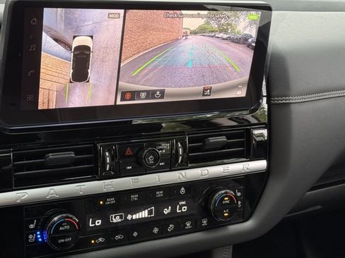 New 2026 Nissan Pathfinder Platinum AWD/4WD image 20