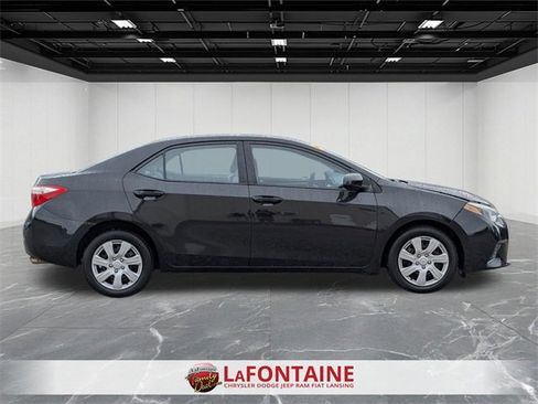 Used 2015 Toyota Corolla LE image 6
