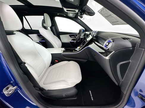 New 2026 Mercedes-Benz GLC 350e 4MATIC image 31