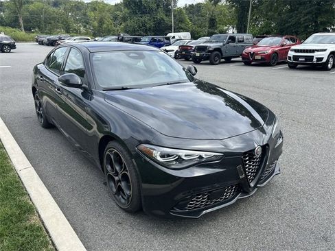 New 2025 Alfa Romeo Giulia AWD w/ Driving Assist Package image 2