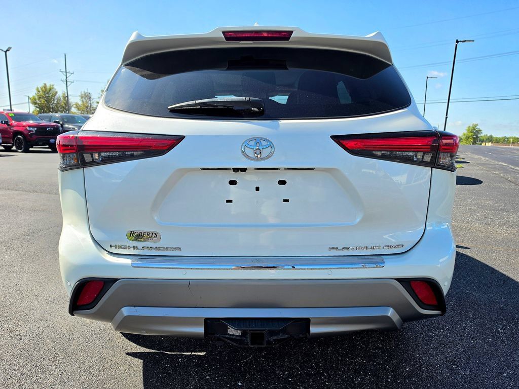Used 2021 Toyota Highlander Platinum AWD/4WD image 5