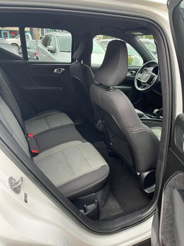 Used 2023 Volvo XC40 B5 Core AWD/4WD image 15