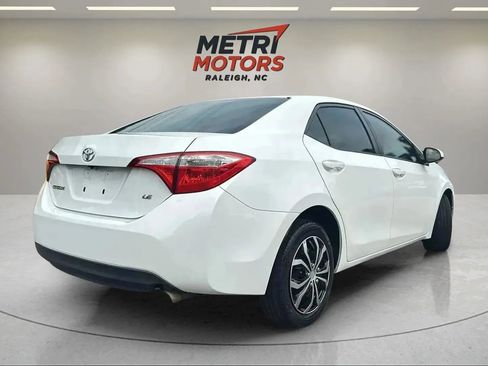 Used 2014 Toyota Corolla LE image 5