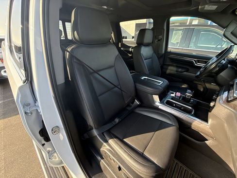 Used 2022 Chevrolet Silverado 1500 LTZ w/ LTZ Premium Package image 27