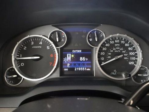 Used 2014 Toyota Tundra SR5 AWD/4WD image 16
