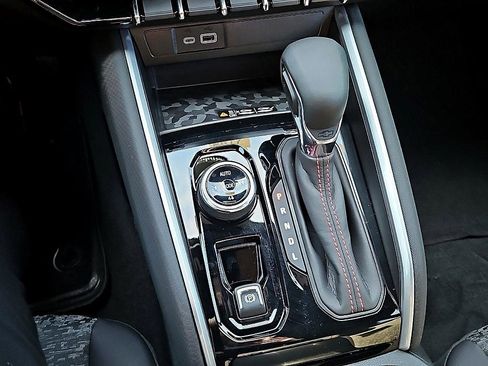 New 2025 Chevrolet Colorado Z71 w/ Midnight Edition image 18