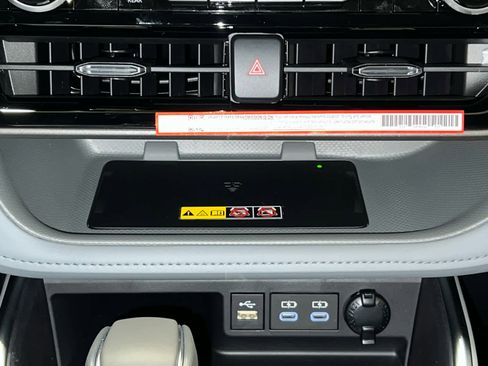 New 2026 Toyota Highlander Limited image 29