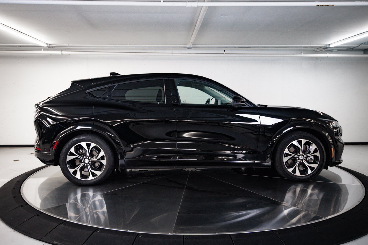 Used 2022 Ford Mustang Mach-E Premium RWD image 8