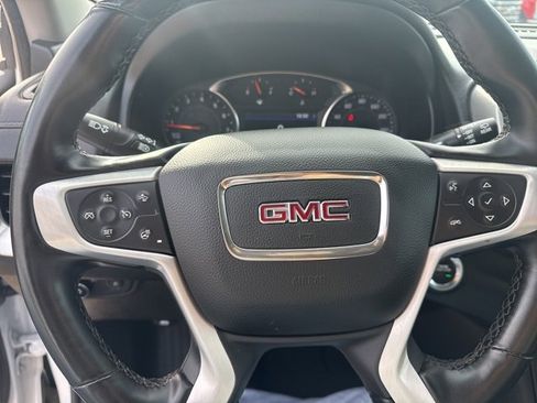 Used 2023 GMC Terrain SLT image 27