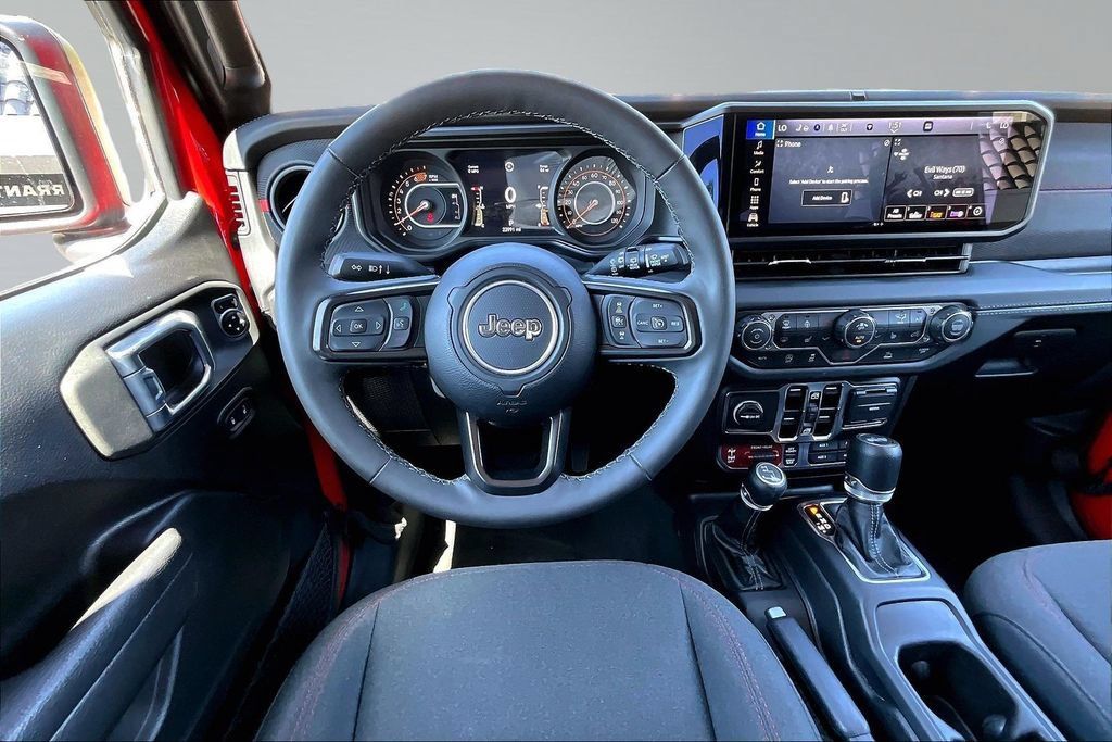 Certified 2025 Jeep Wrangler Unlimited Rubicon w/ Convenience Group AWD/4WD image 5