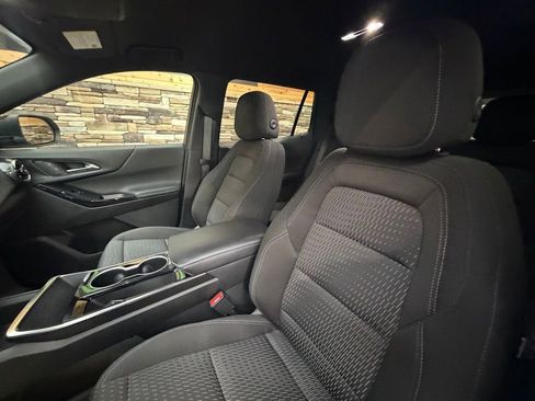 Used 2025 Chevrolet Equinox LT AWD/4WD image 12