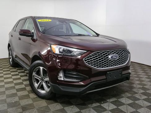 Used 2023 Ford Edge SEL w/ Convenience Package image 3