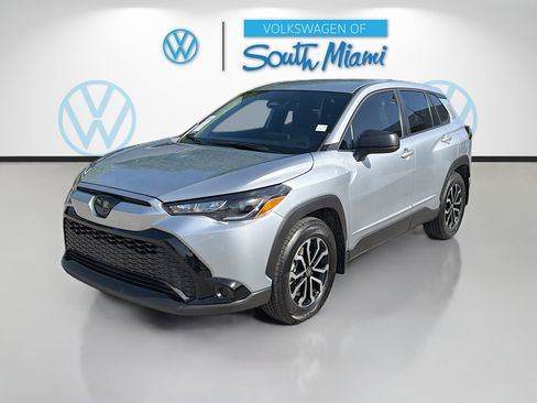 Used 2025 Toyota Corolla Cross AWD Hybrid image 3