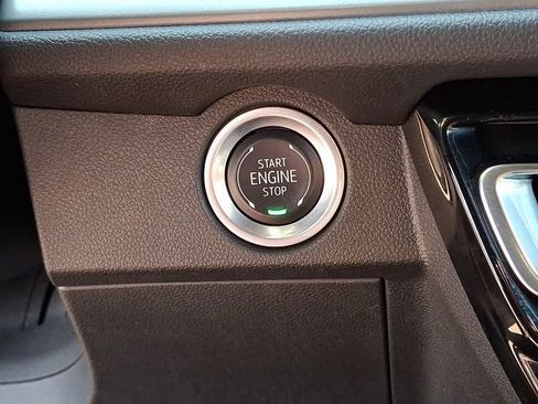 Used 2024 Chevrolet Traverse LT FWD image 19