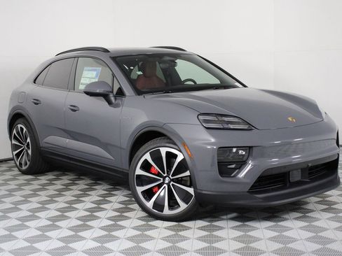 New 2026 Porsche Macan 4S Electric image 9