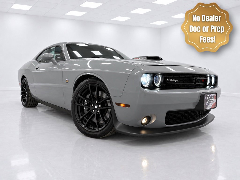 Used 2022 Dodge Challenger R/T Scat Pack w/ Shaker Package RWD image 1