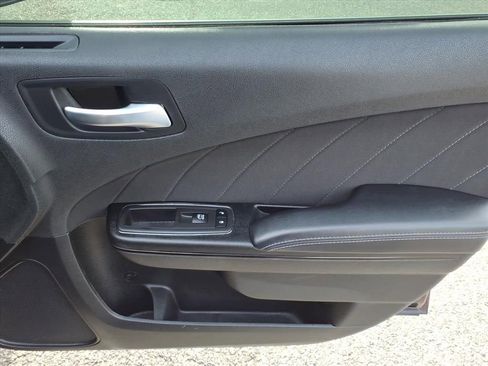 Used 2022 Dodge Charger SXT w/ Blacktop Package image 17