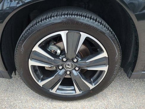 Used 2025 Lexus UX 300h FWD image 10
