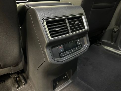 Used 2025 Volkswagen Atlas SE image 47