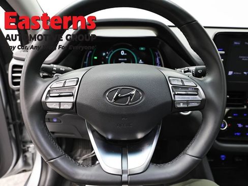 Used 2022 Hyundai Ioniq SEL FWD image 10