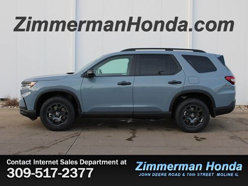 New 2025 Honda Pilot TrailSport image 6