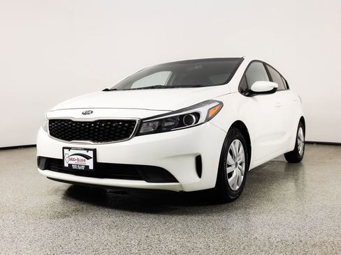 Used 2017 Kia Forte LX image 3