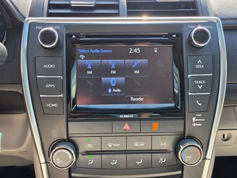 Used 2016 Toyota Camry LE FWD image 28