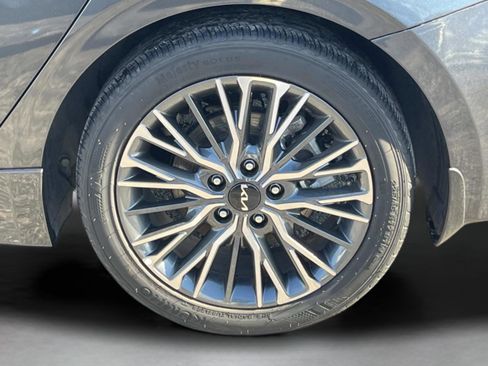 Used 2024 Kia Forte GT-Line w/ GT-Line Premium Package image 11