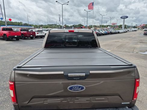 Used 2019 Ford F150 XLT w/ Equipment Group 302A Luxury AWD/4WD image 7