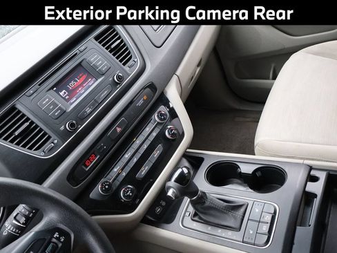 Used 2015 Kia Sedona LX w/ LX Convenience Package FWD image 7