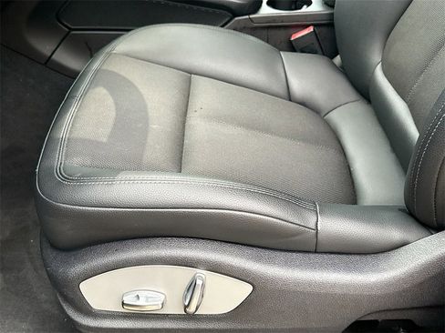 Used 2022 Porsche Macan image 21