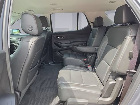 Used 2021 Chevrolet Traverse RS AWD/4WD image 16