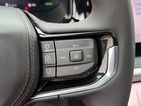 Used 2024 Jeep Wagoneer Launch Edition AWD/4WD image 15