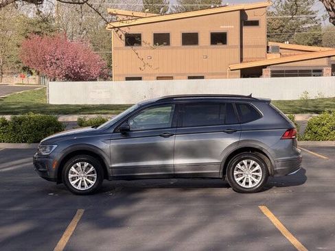 Used 2020 Volkswagen Tiguan S image 8