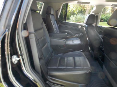 Used 2020 GMC Yukon Denali w/ Denali Premium Package image 20