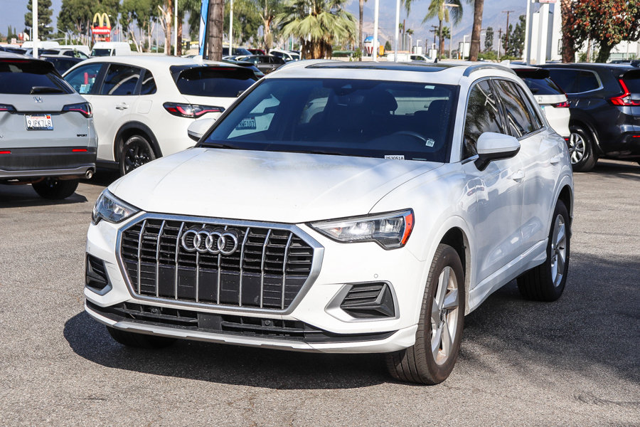 Used 2021 Audi Q3 2.0T Premium w/ Convenience Package AWD/4WD image 3