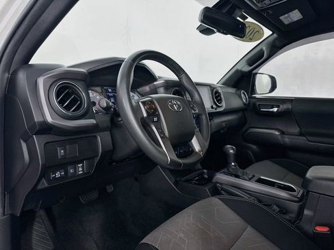 Used 2023 Toyota Tacoma TRD Off-Road w/ Technology Package AWD/4WD image 14