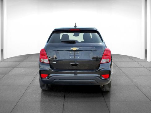 Used 2020 Chevrolet Trax LS w/ Tint and Cruise Package image 6