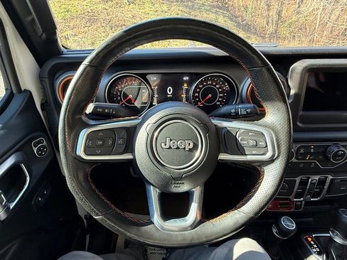 Used 2021 Jeep Gladiator Mojave w/ Cold Weather Group image 17